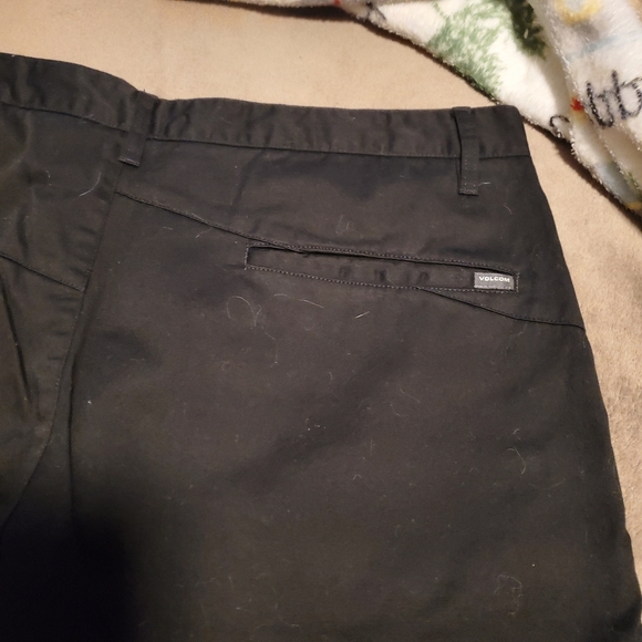 Volcom Frickin' Chino shorts-like new - Picture 6 of 6